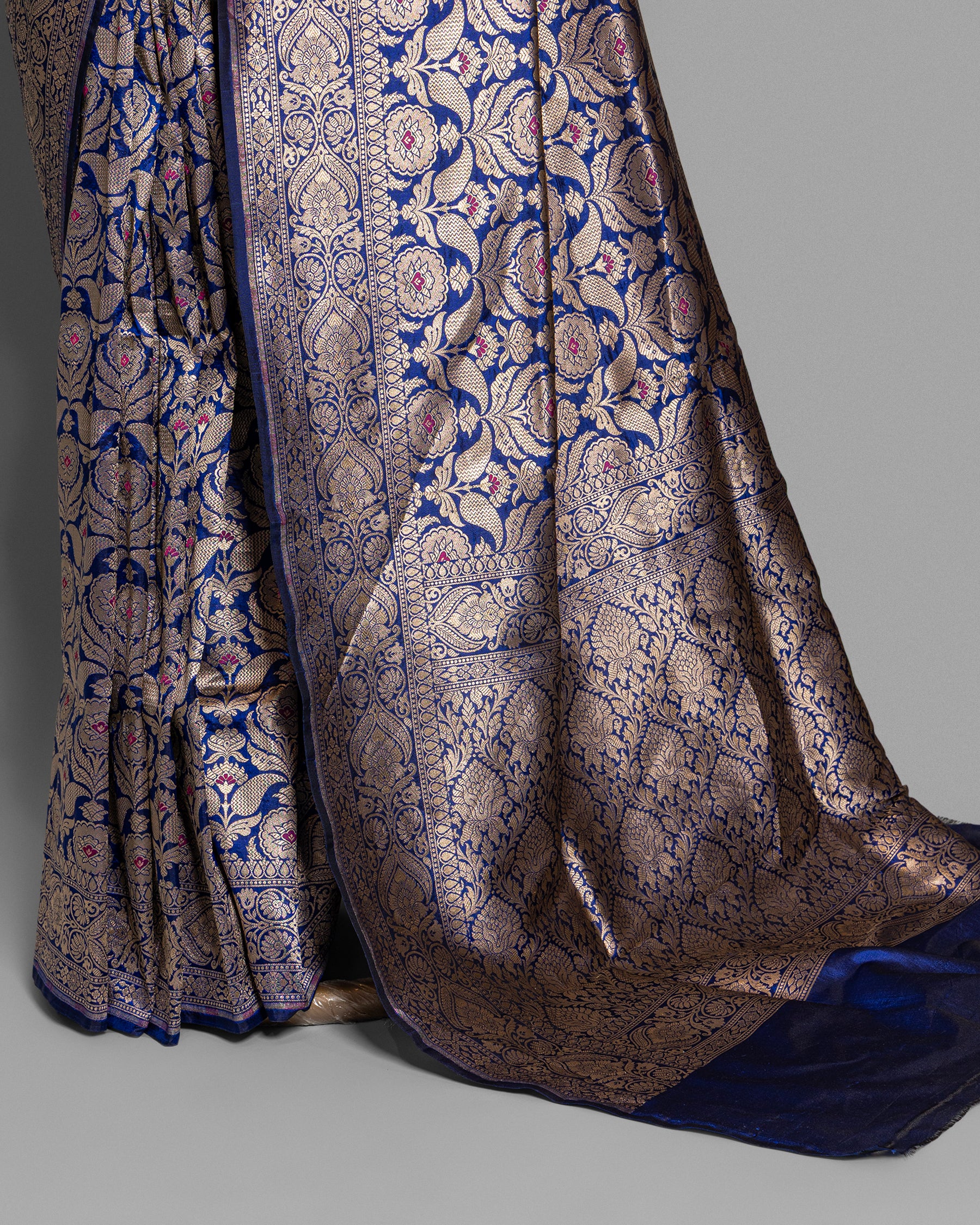 TINCHOI MEENAKARI WOVEN BANARASI SILK SAREE
