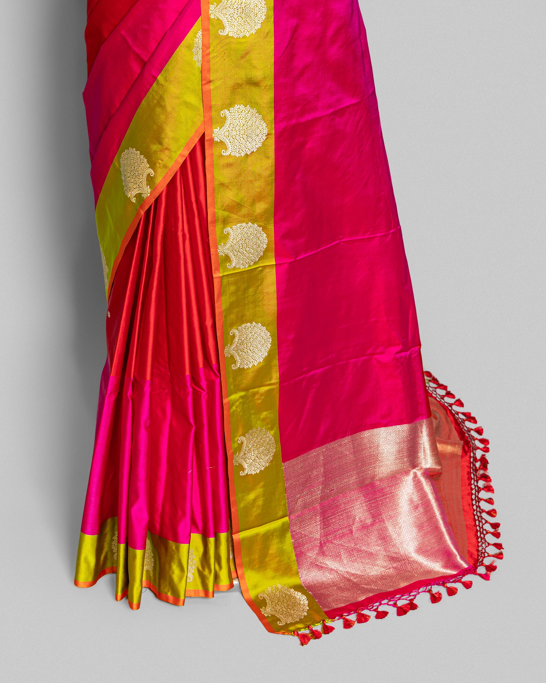 MASHRU SILK SAREE WITH CONTRAST BANARASI BORDER