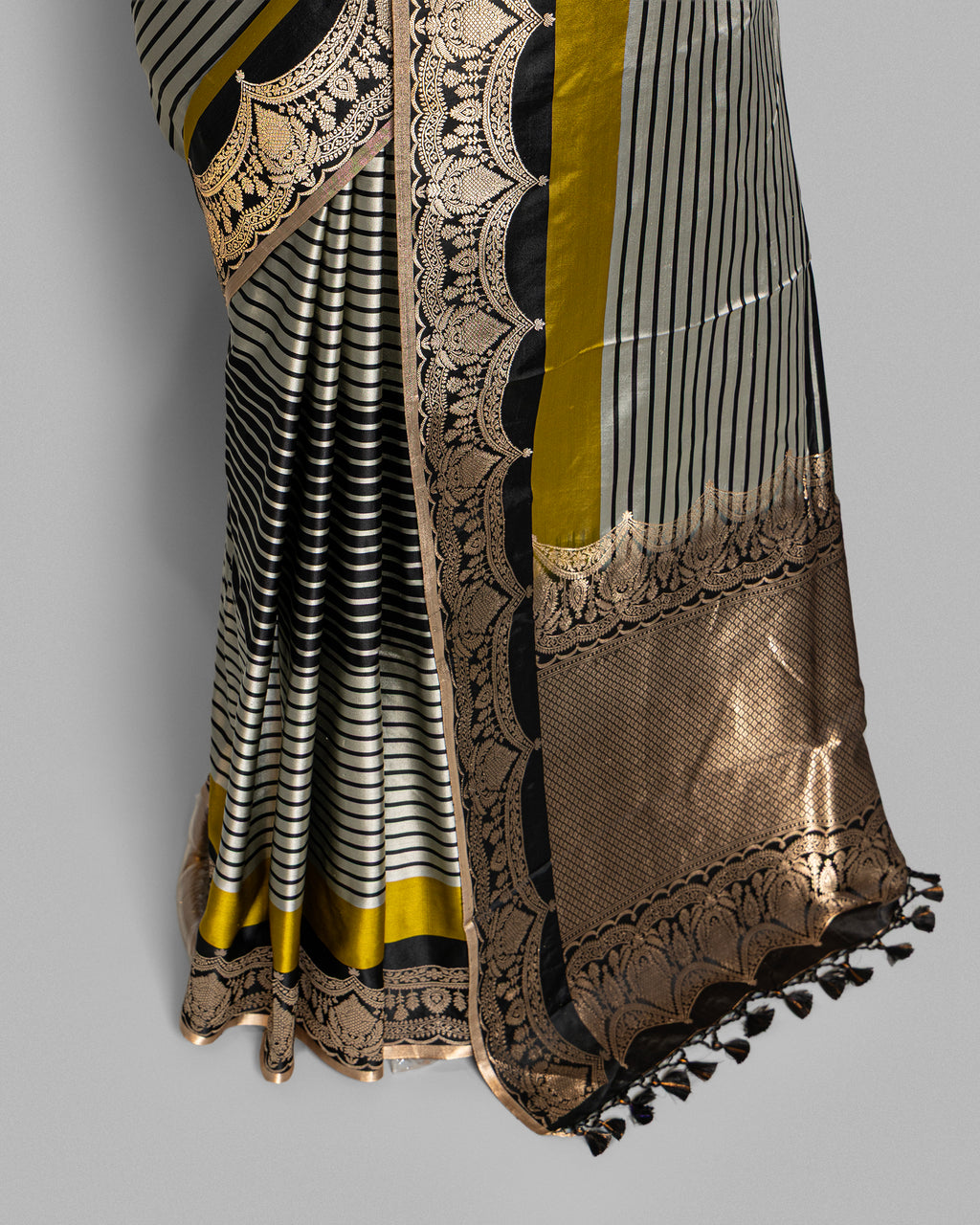 HANDWOVEN MASHRU SILK SAREE WITH BANARASI BORDER