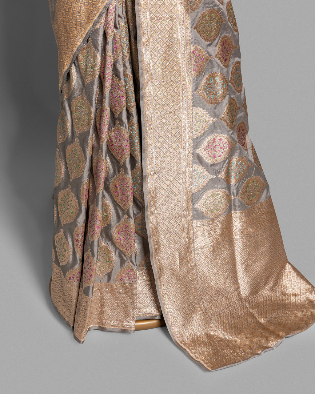 GOLD BLUE BANARASI SILK SAREE WITH TINCHOI MEENAKARI WORK
