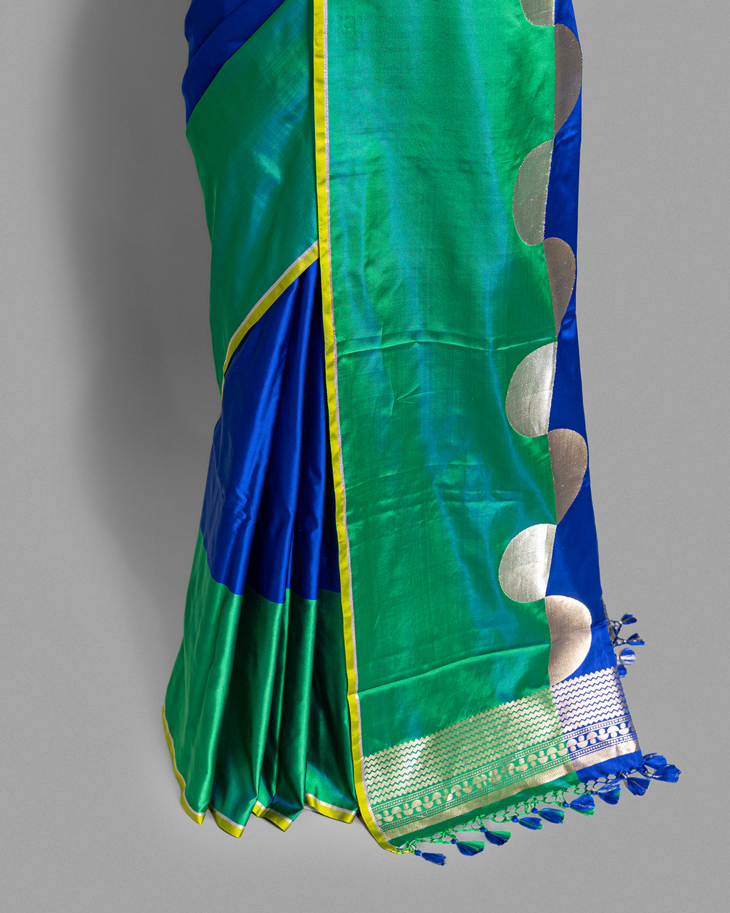 INDIGO MASHRU SILK SAREE WITH CONTRAST BORDER