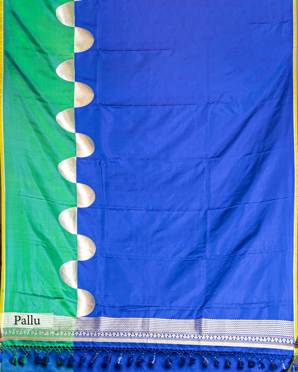 INDIGO MASHRU SILK SAREE WITH CONTRAST BORDER