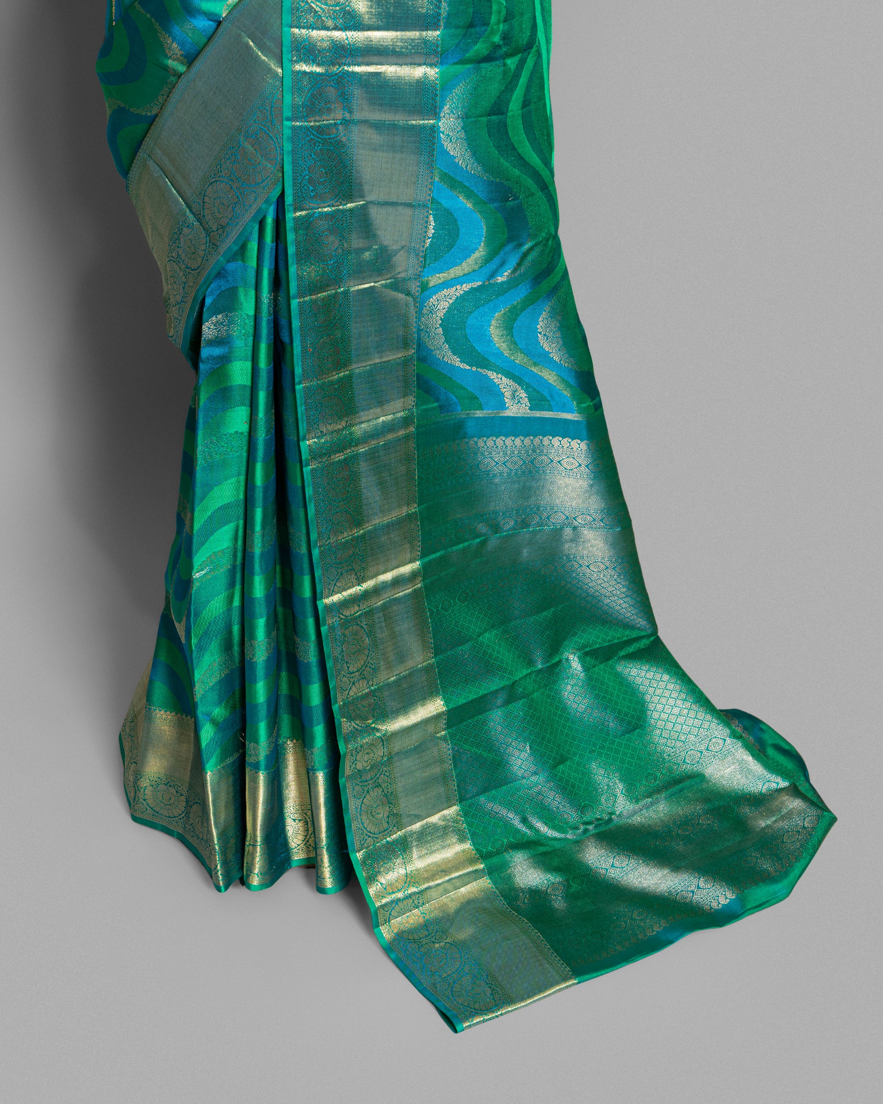 OCEANIC KANJEEVARAM SILK SAREE WITH RESHAM AND ZARI WEAVING
