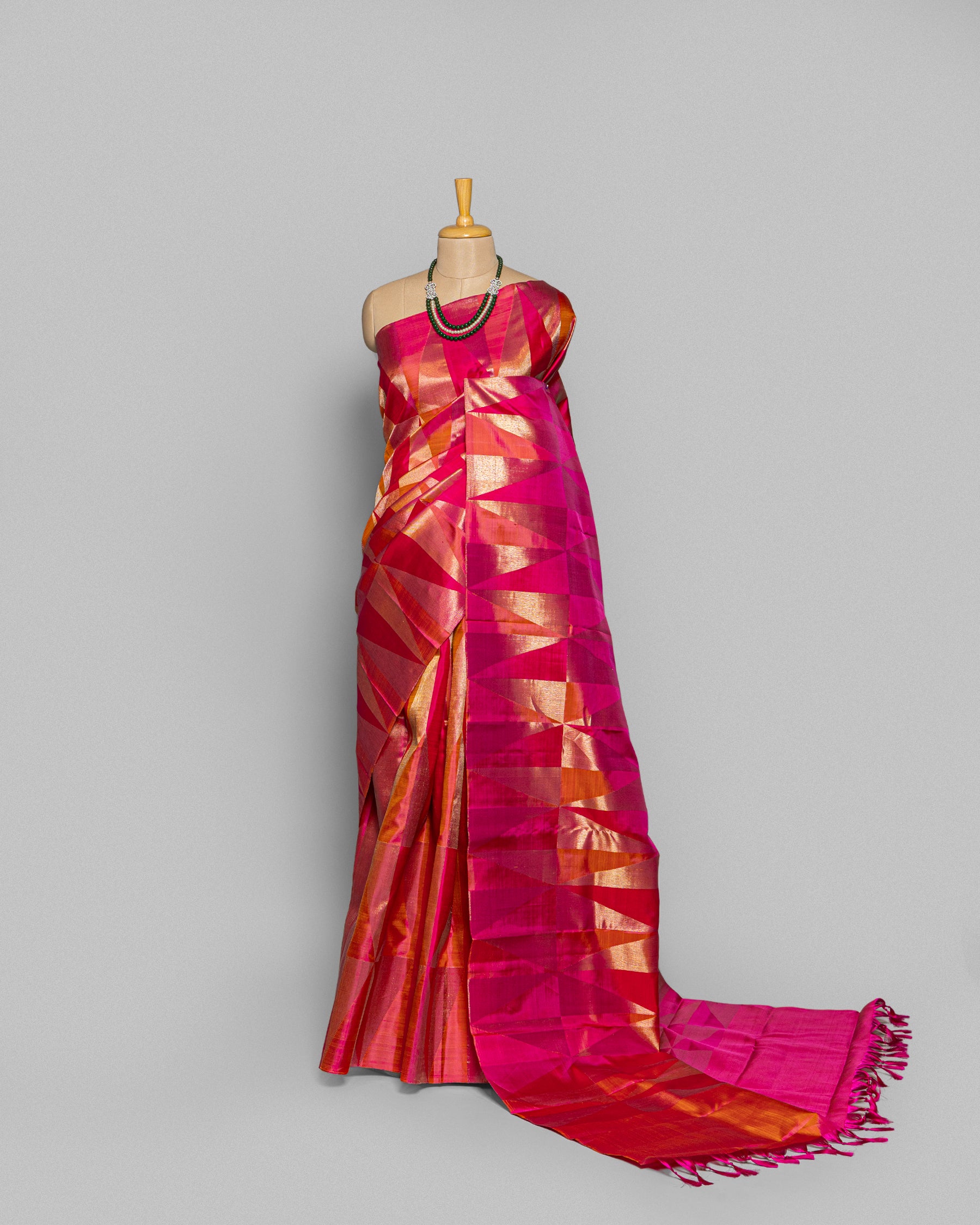 RANGKAT KANJEEVARAM SILK SAREE WITH LAGDI-PATTA WEAVING