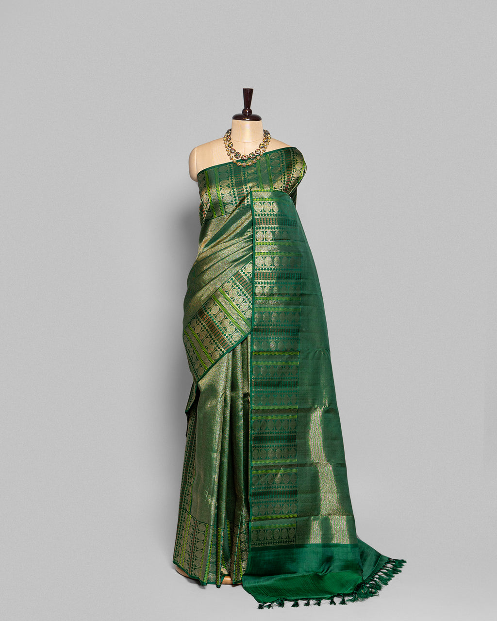 BOTTLE GREEN KANJEEVARAM SILK SAREE WITH CHATAI WEAVE