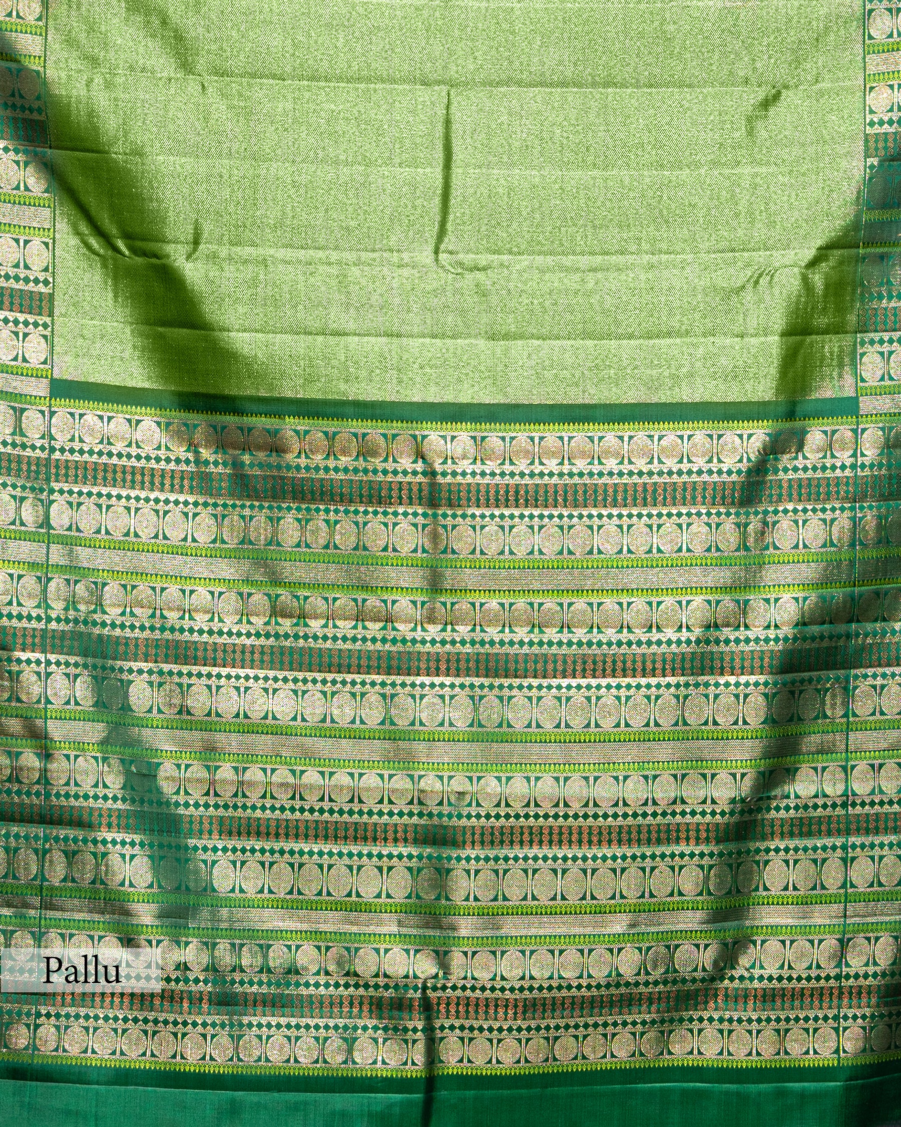 BOTTLE GREEN KANJEEVARAM SILK SAREE WITH CHATAI WEAVE