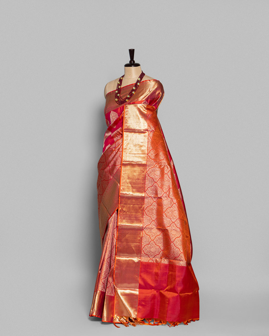KANJEEVARAM SILK SAREE WITH PAISLEY BUTTI BORDER