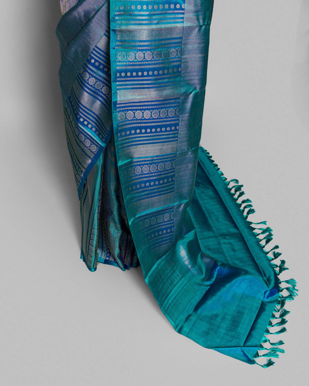 INDIGO KANJEEVARAM SILK SAREE WITH CHATAI WEAVE
