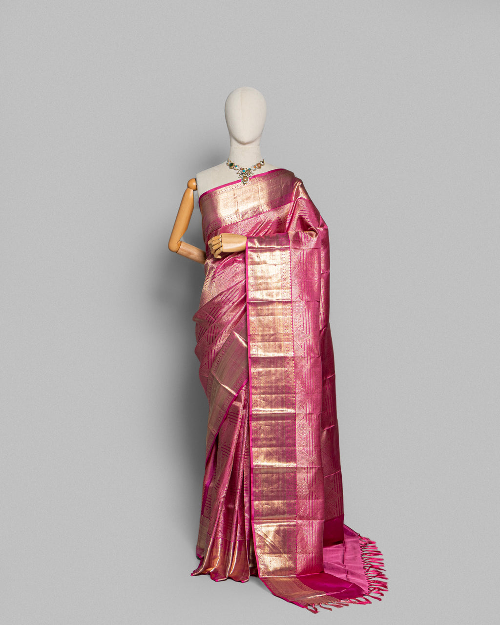 CARNATION KANJEEVARAM SILK SAREE WITH LAGDI-PATTA BORDER