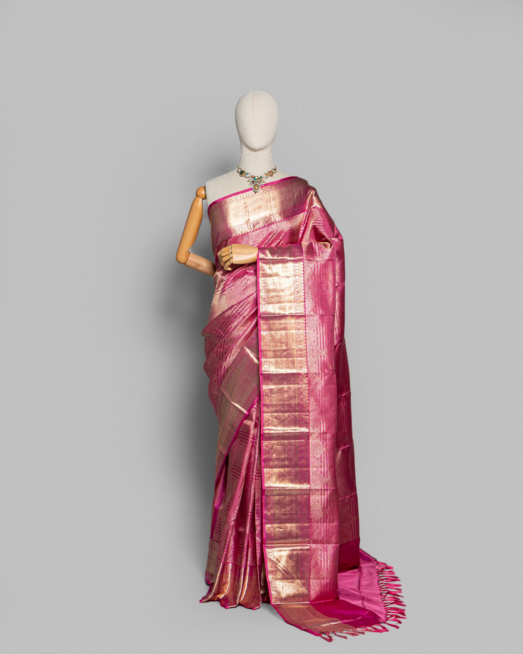 CARNATION KANJEEVARAM SILK SAREE WITH LAGDI-PATTA BORDER