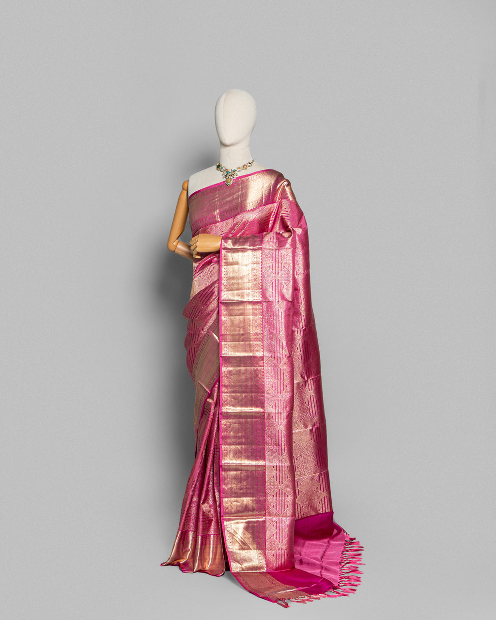 CARNATION KANJEEVARAM SILK SAREE WITH LAGDI-PATTA BORDER
