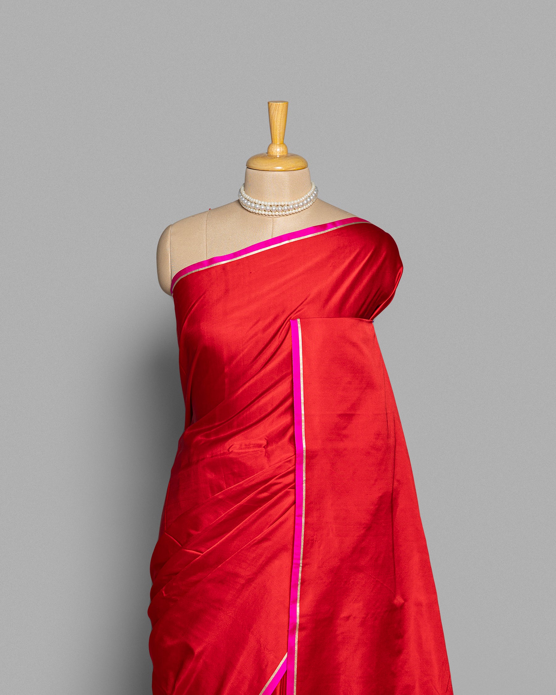 SCARLET MASHRU SILK SAREE WITH HANDWOVEN ZARI