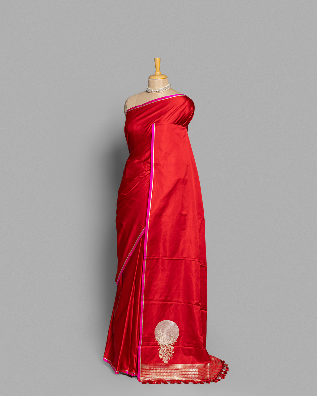 SCARLET MASHRU SILK SAREE WITH HANDWOVEN ZARI