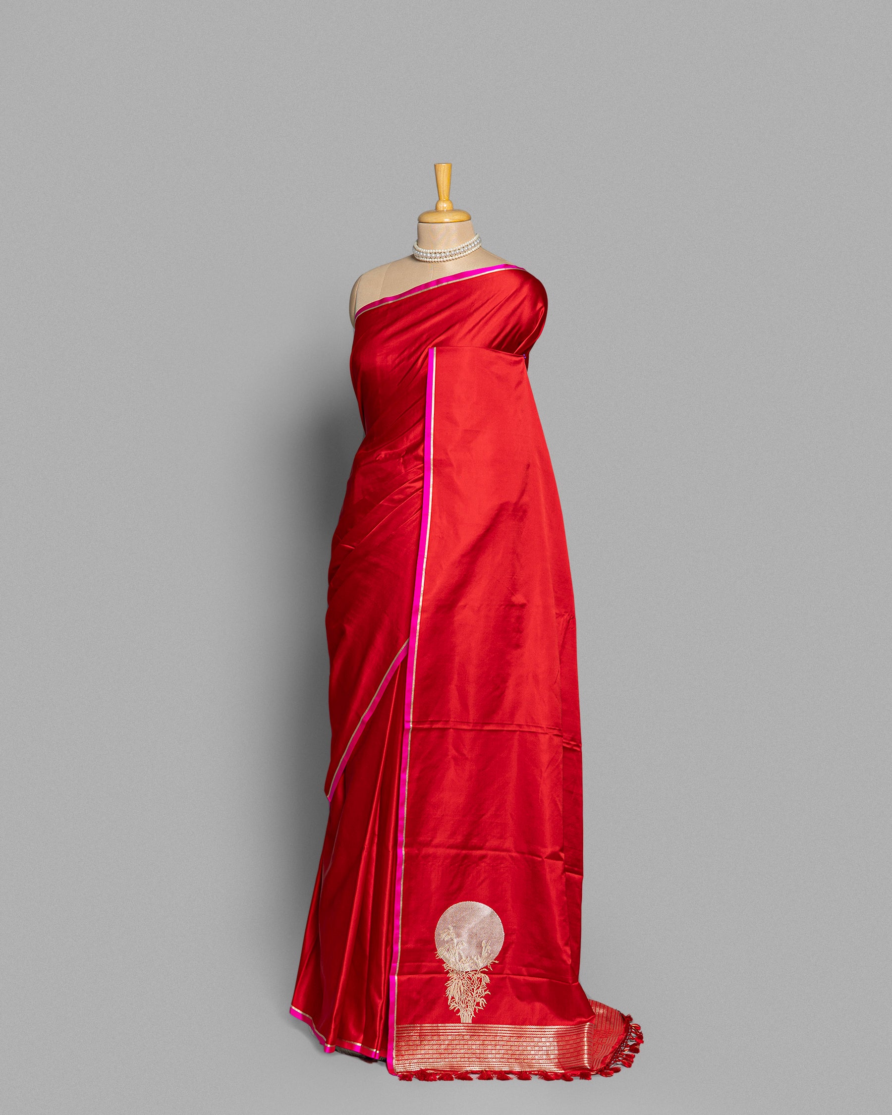 SCARLET MASHRU SILK SAREE WITH HANDWOVEN ZARI