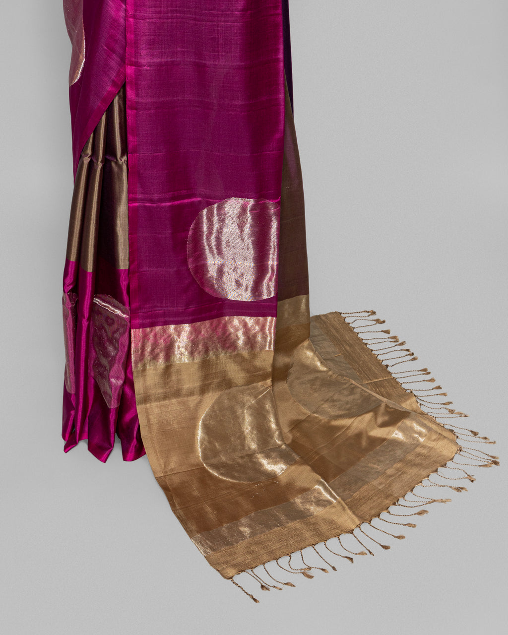 RANGKAT SOFT SILK SAREE WITH MATTE GOLD MOTIFS