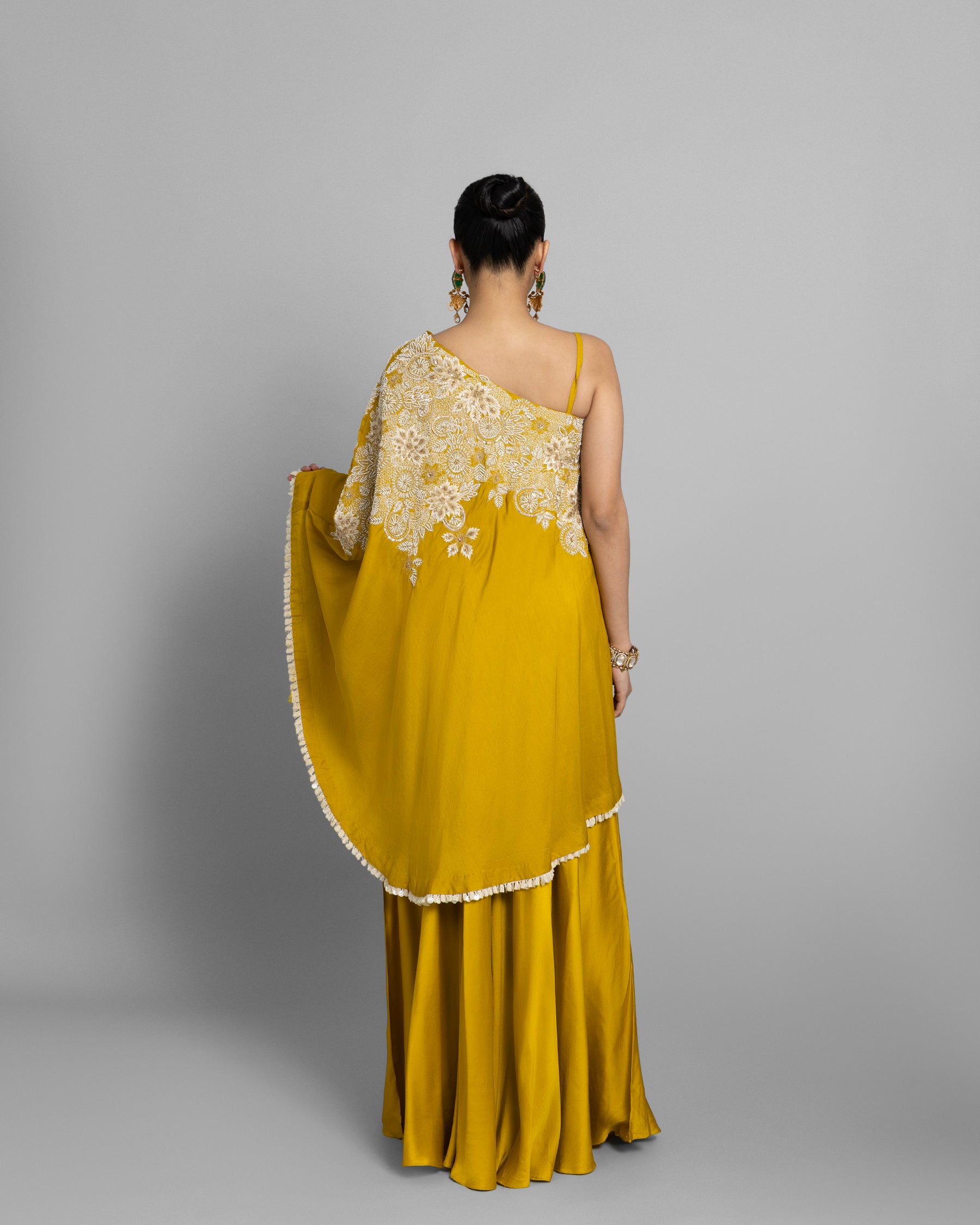 CANARY YELLOW ONE-SHOULDER ENSEMBLE
