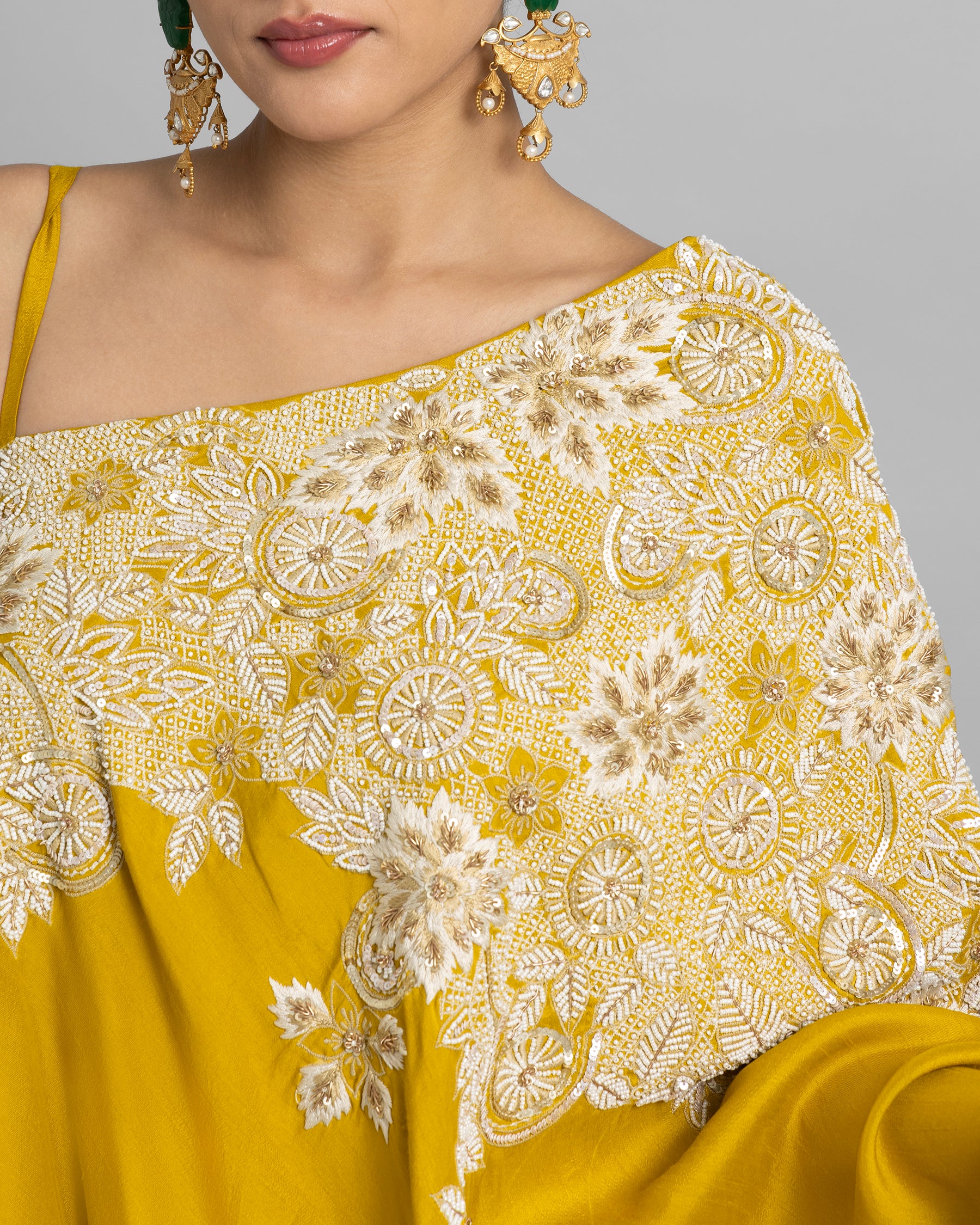 CANARY YELLOW ONE-SHOULDER ENSEMBLE