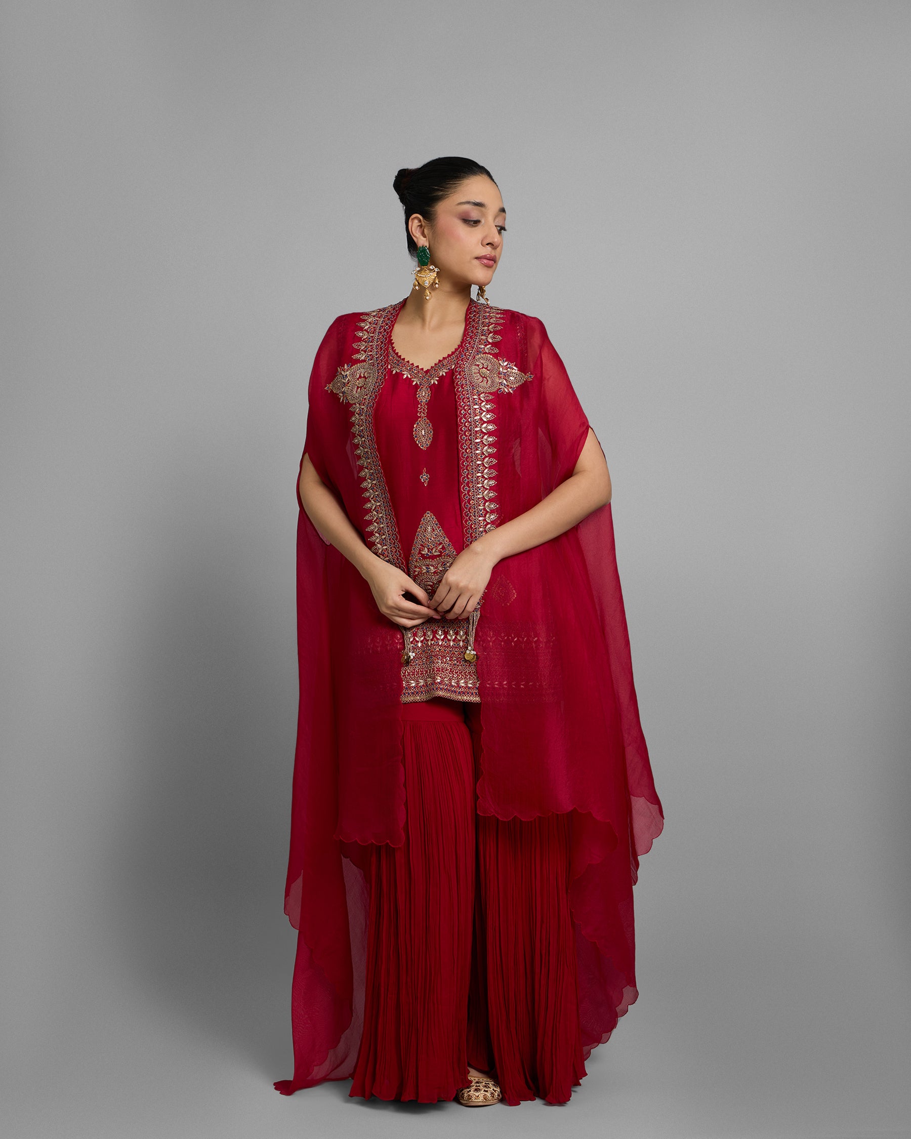 ANTIQUE MARODI WORK CAPE SET