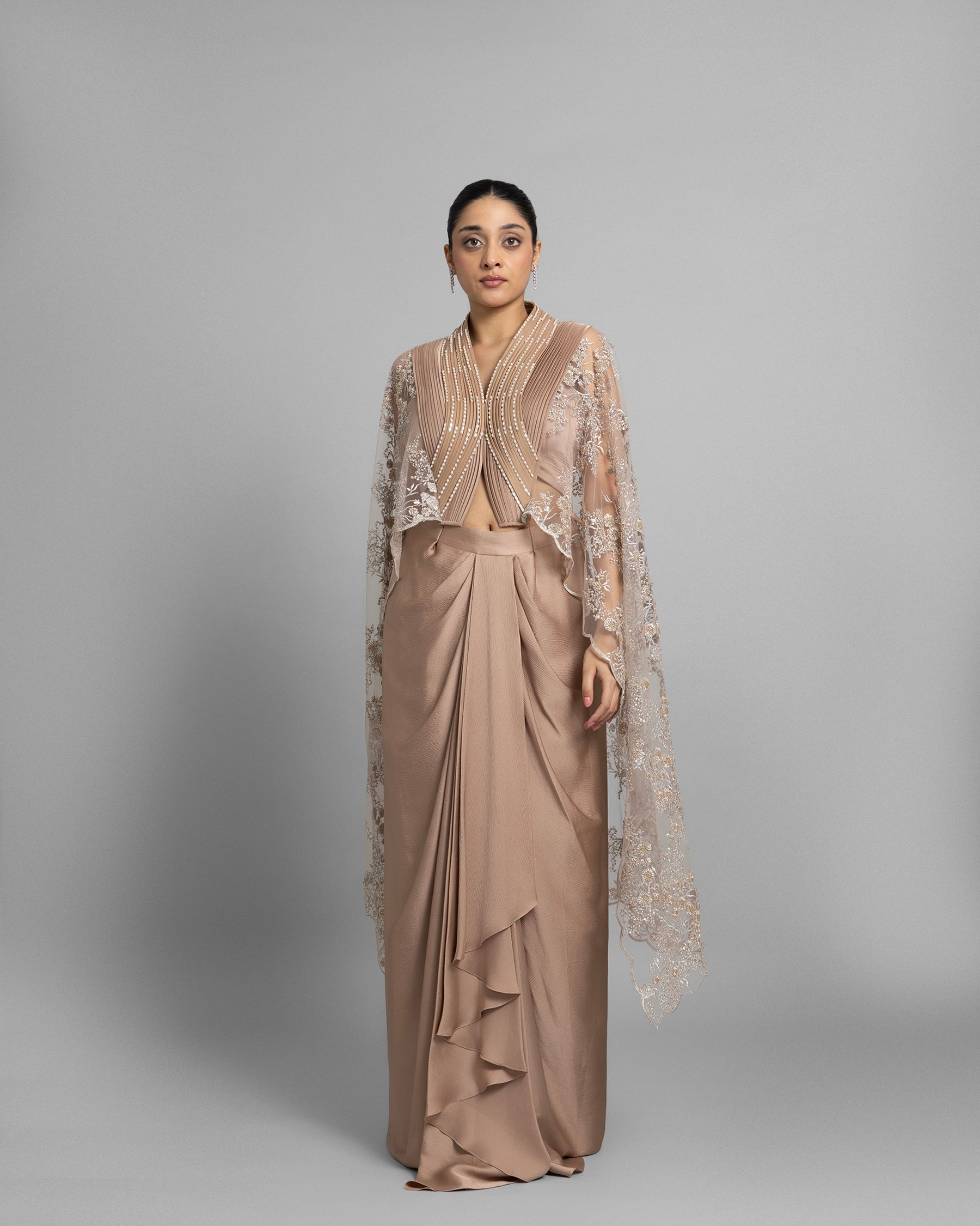 CHAMPAGNE GOLD HIGH-LOW CAPE SET