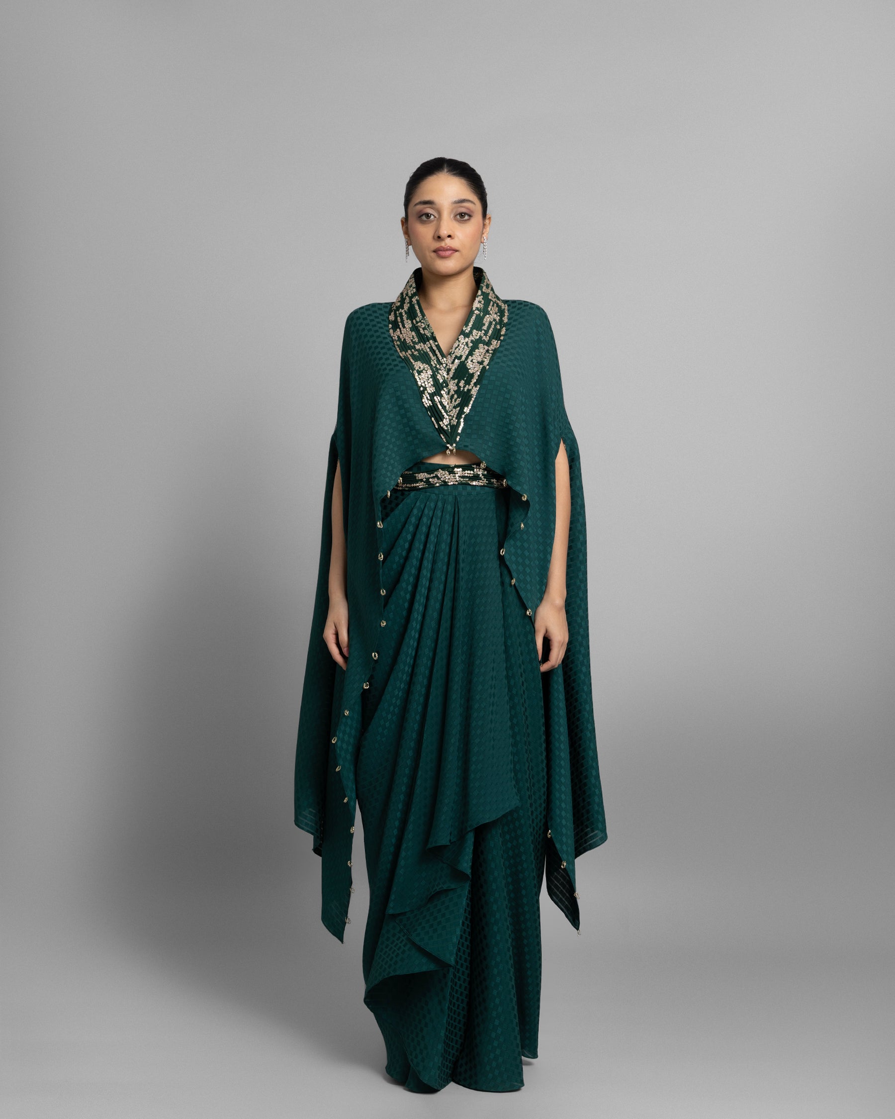 BOTTLE GREEN HIGH-LOW CAPE SET