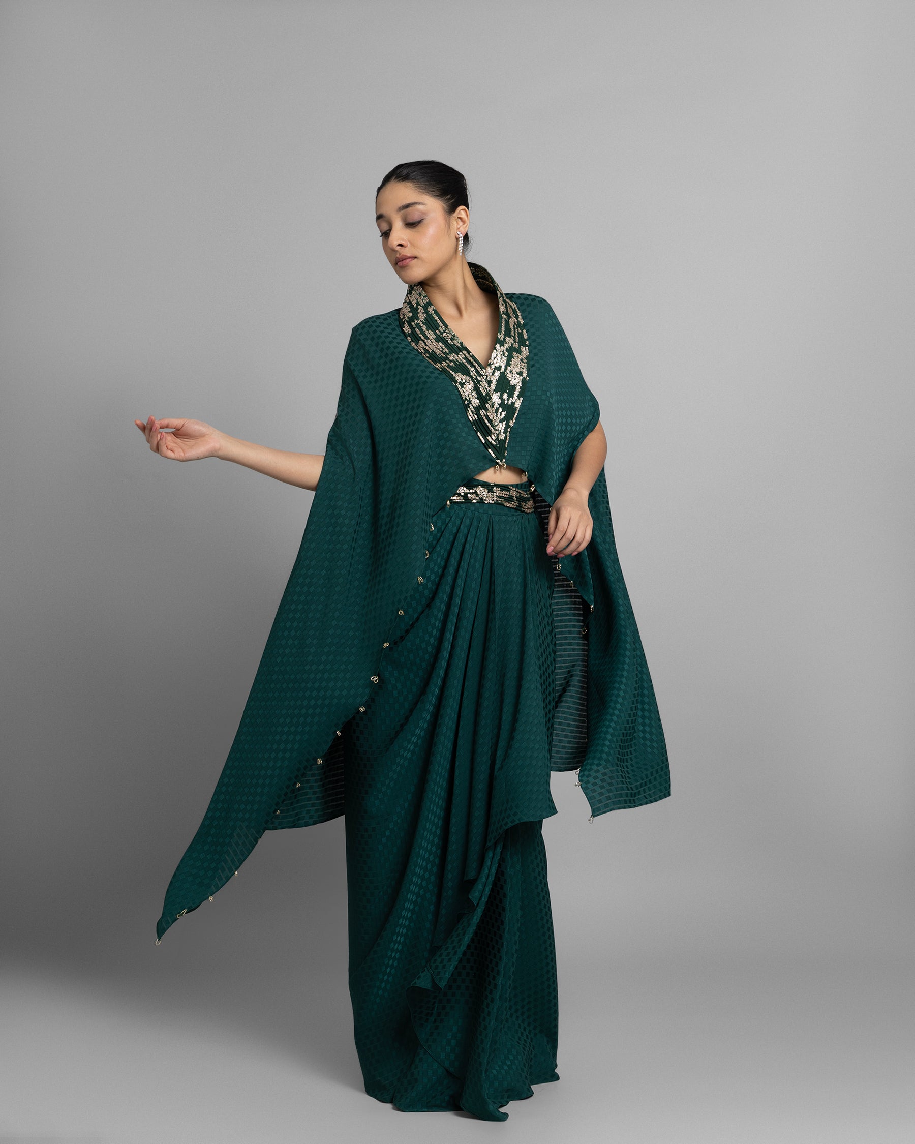 BOTTLE GREEN HIGH-LOW CAPE SET