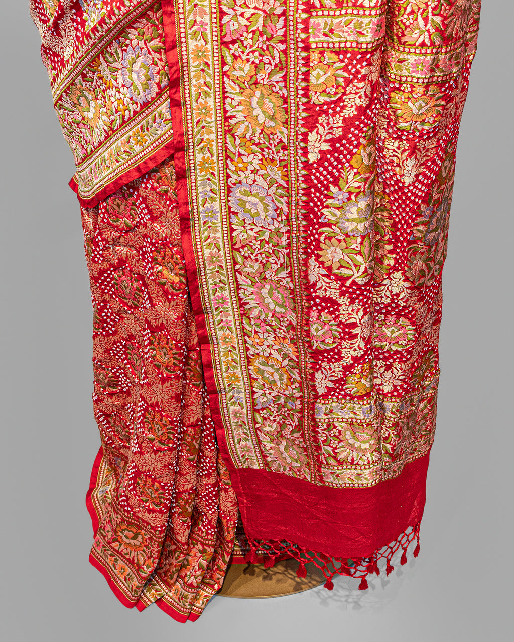 RED MEENAKARI BANDHEJ BANARASI HANDWOVEN GEORGETTE SAREE