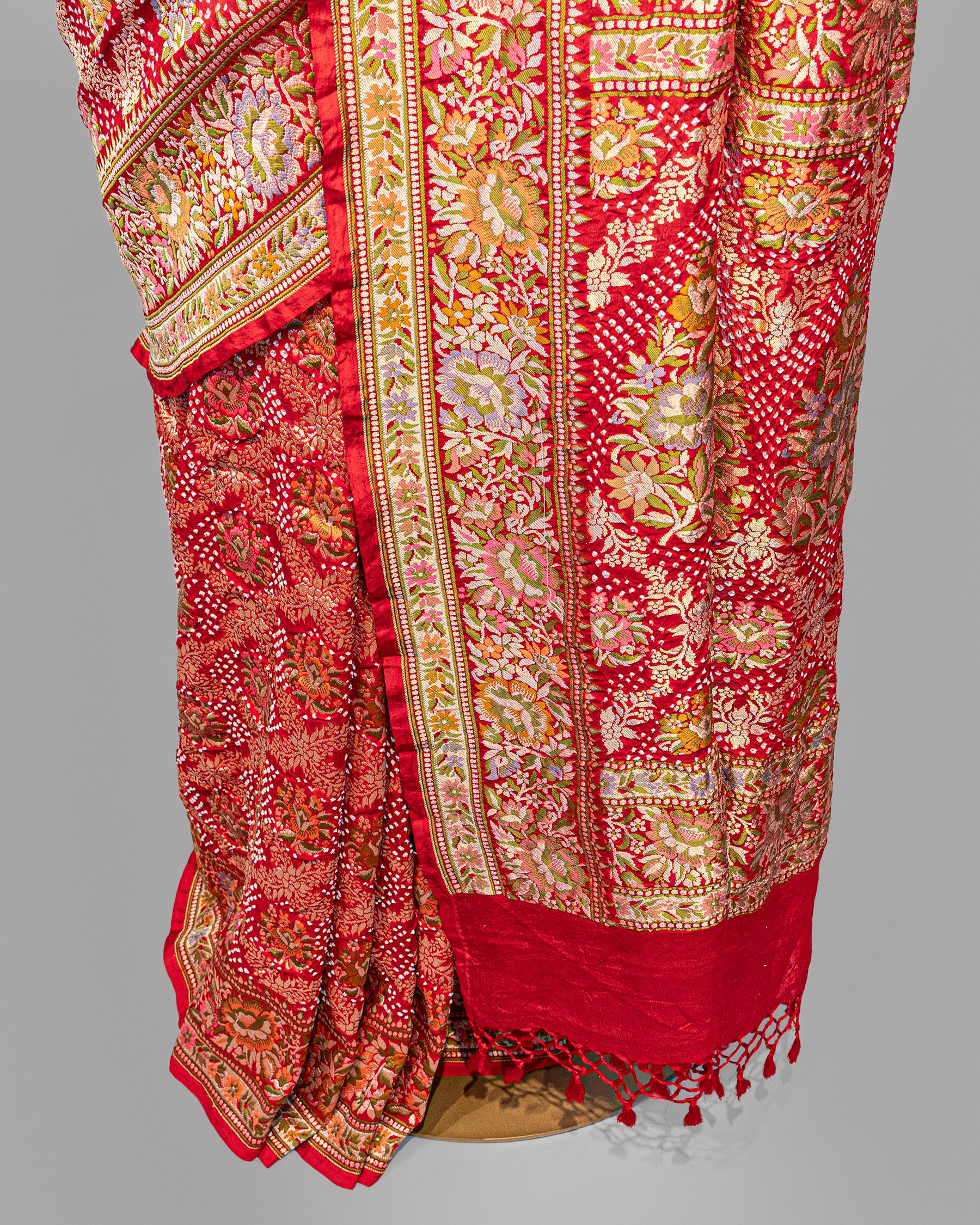 RED MEENAKARI BANDHEJ BANARASI HANDWOVEN GEORGETTE SAREE