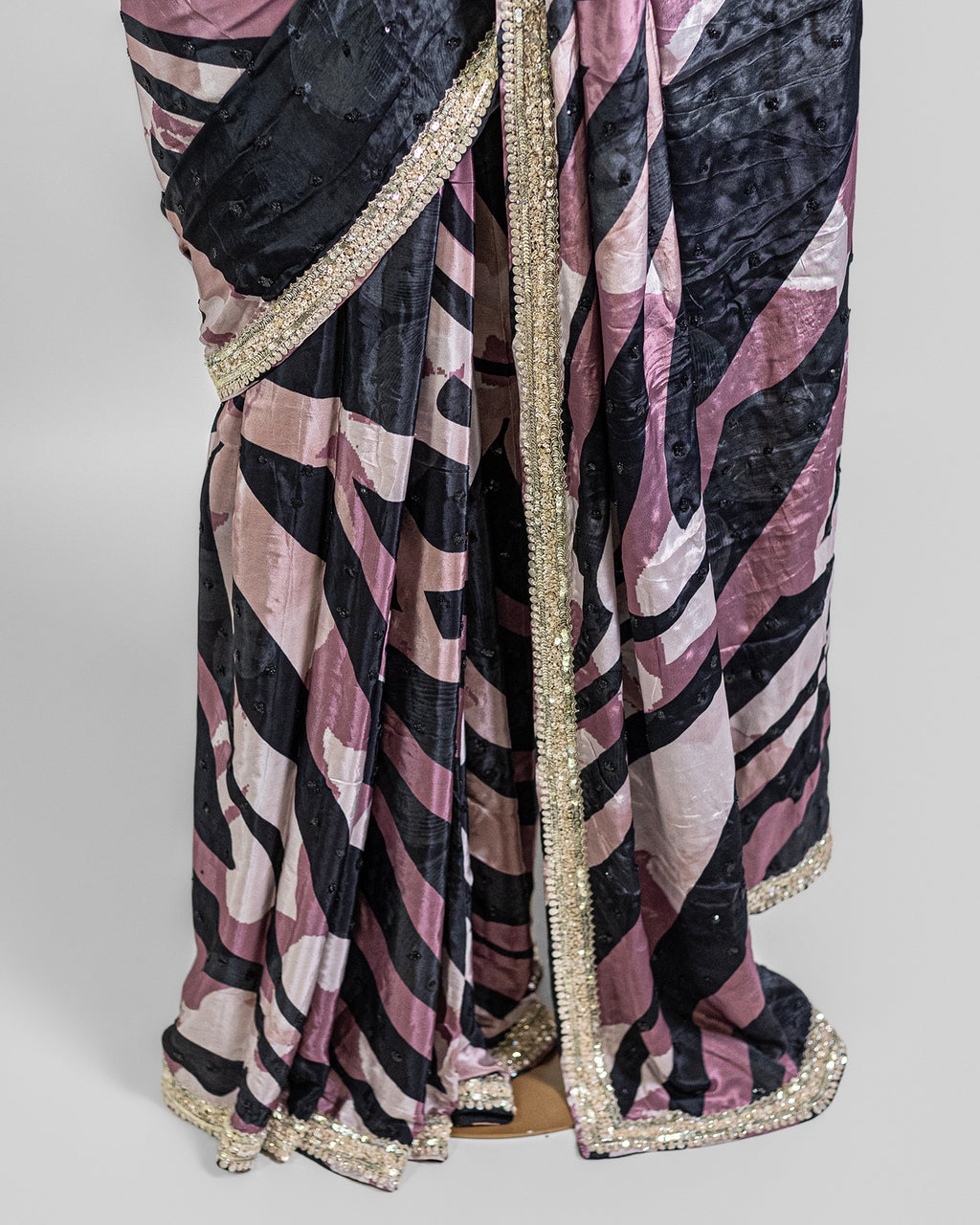 CHARCOAL-LILAC EMBROIDERED SOFT SILK SAREE
