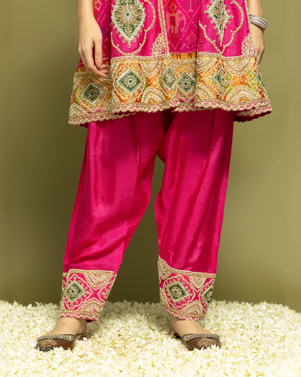 RANI PINK IKAT PATOLA FARSI SET