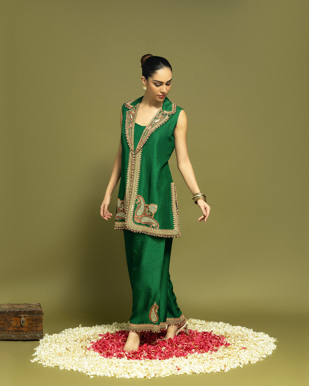 BOTTLE GREEN EMBROIDERED LAPEL JACKET WITH WIDE LEG PANT