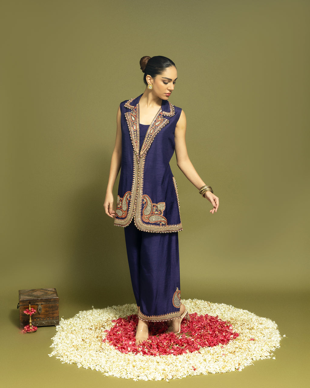 PURPLE EMBROIDERED LAPEL JACKET WITH WIDE LEG PANT