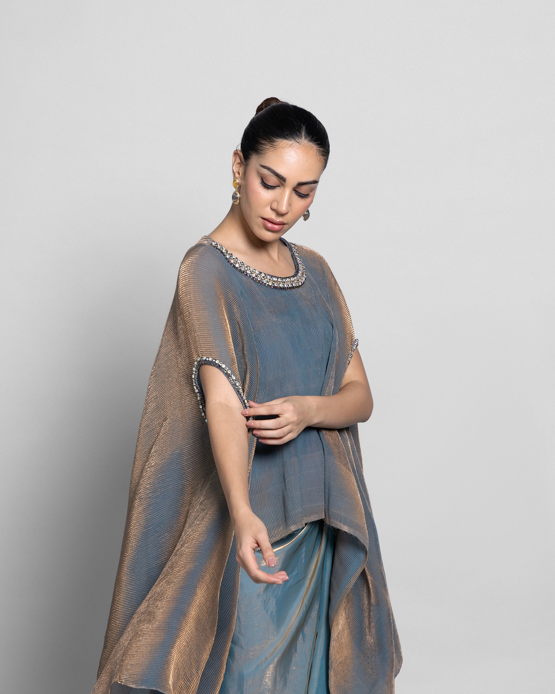 CRUSHED TISSUE-ORGANZA HIGH-LOW KAFTAN ENSEMBLE
