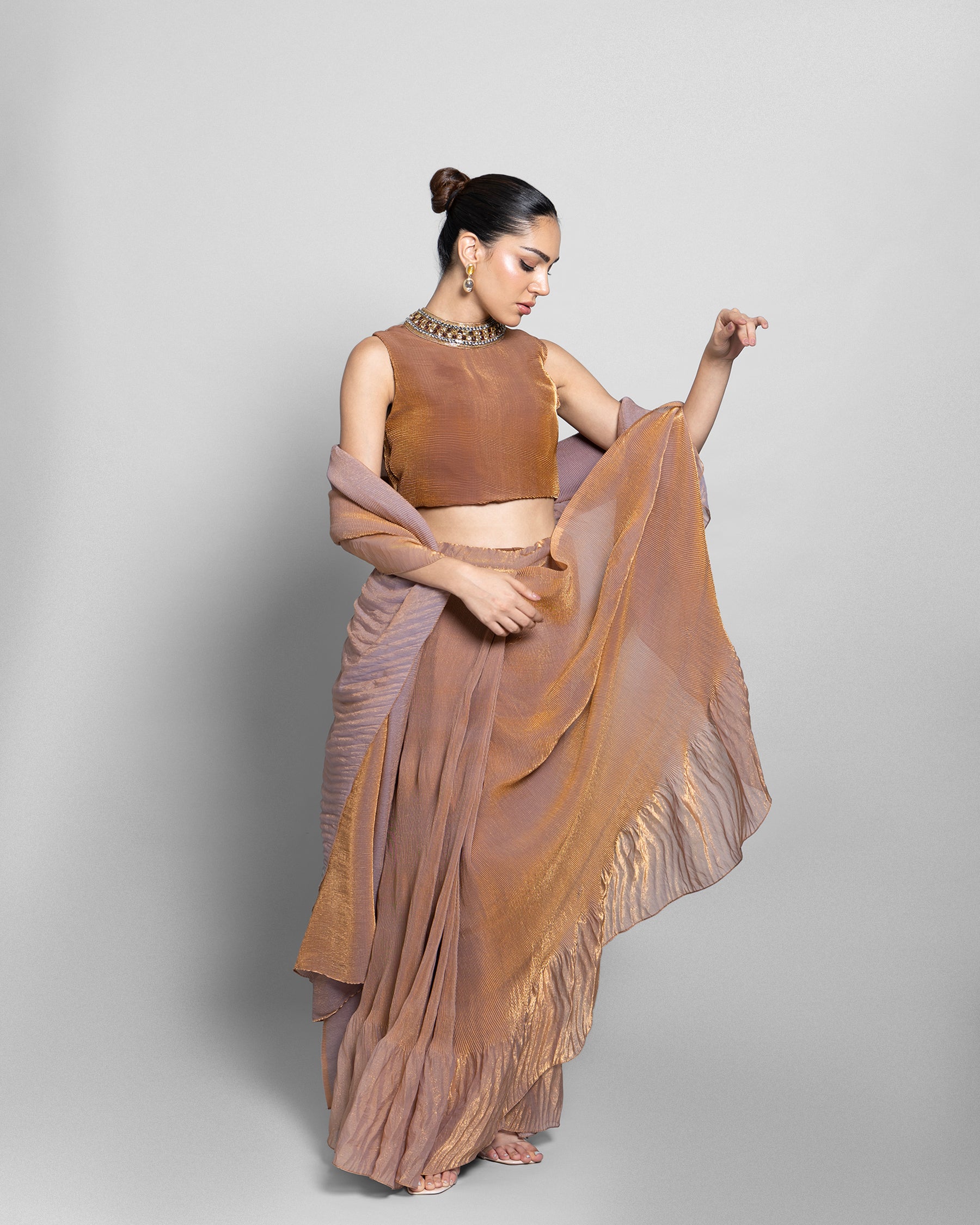 BRONZE CRUSHED TISSUE-ORGANZA PRE-DRAPED SAREE